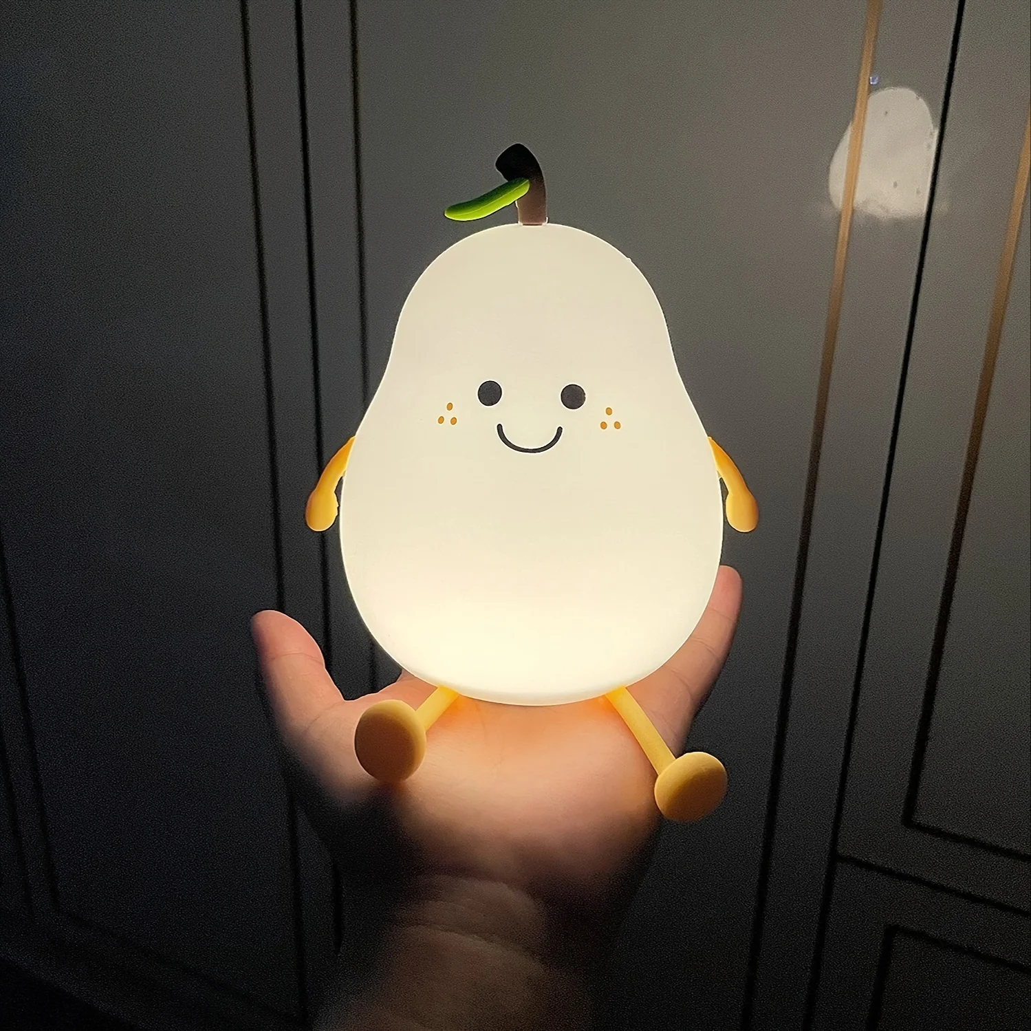 Kids Pear Lamp